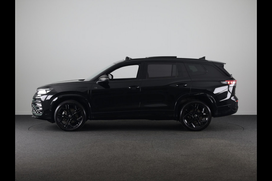 Volkswagen Tayron R-Line Edition 1.5 eHybrid 200 kW / 272 PK SUV 6 v 360 Camera | Panoramadak | Stoelverwarming