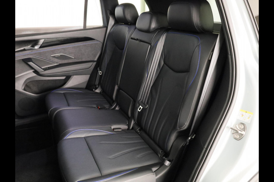 Volkswagen Tayron R-Line Edition 1.5 eHybrid 200 kW / 272 PK SUV 6 v 360 Camera | Panoramadak | Stoelverwarming