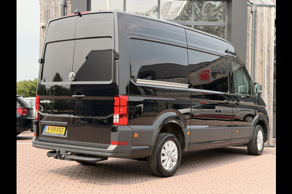 Volkswagen Crafter 35 2.0 TDI L3H3 Exclusive | Automaat | Executive Plus | LED | Camera | Trekhaak + opstap | ACC | Stuur & stoelverwarming | App-connect |