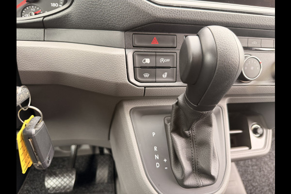 Volkswagen Crafter 35 2.0 TDI L3H3 Exclusive | Automaat | Executive Plus | LED | Camera | Trekhaak + opstap | ACC | Stuur & stoelverwarming | App-connect |