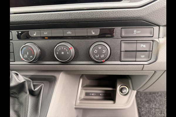 Volkswagen Crafter 35 2.0 TDI L3H3 Exclusive | Automaat | Executive Plus | LED | Camera | Trekhaak + opstap | ACC | Stuur & stoelverwarming | App-connect |