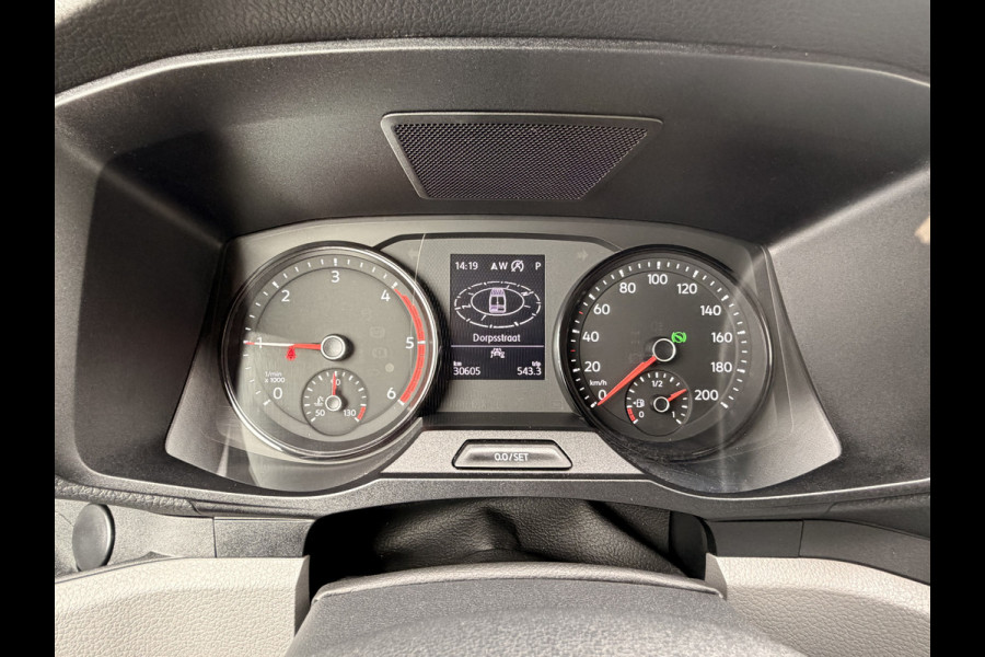 Volkswagen Crafter 35 2.0 TDI L3H3 Exclusive | Automaat | Executive Plus | LED | Camera | Trekhaak + opstap | ACC | Stuur & stoelverwarming | App-connect |