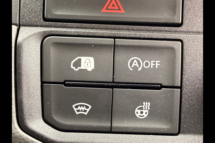 Volkswagen Crafter 35 2.0 TDI L3H3 Exclusive | Automaat | Executive Plus | LED | Camera | Trekhaak + opstap | ACC | Stuur & stoelverwarming | App-connect |