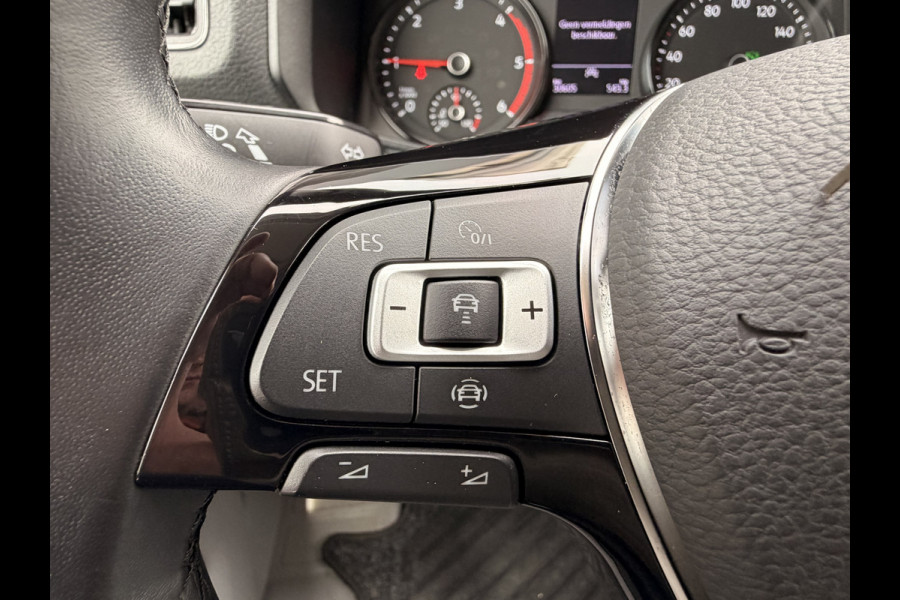 Volkswagen Crafter 35 2.0 TDI L3H3 Exclusive | Automaat | Executive Plus | LED | Camera | Trekhaak + opstap | ACC | Stuur & stoelverwarming | App-connect |