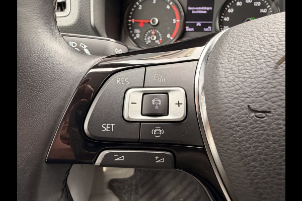 Volkswagen Crafter 35 2.0 TDI L3H3 Exclusive | Automaat | Executive Plus | LED | Camera | Trekhaak + opstap | ACC | Stuur & stoelverwarming | App-connect |