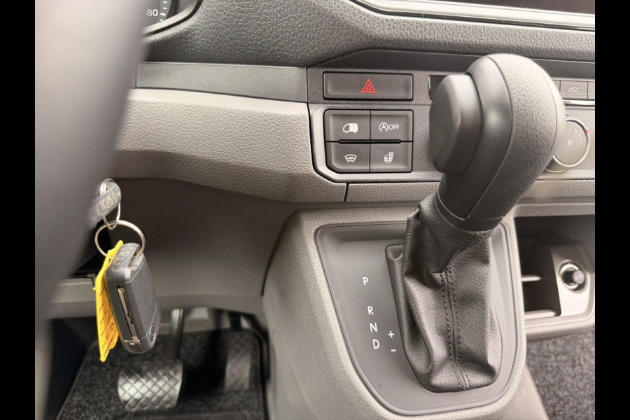 Volkswagen Crafter 35 2.0 TDI L3H3 Exclusive | Automaat | Executive Plus | LED | Camera | Trekhaak + opstap | ACC | Stuur & stoelverwarming | App-connect |