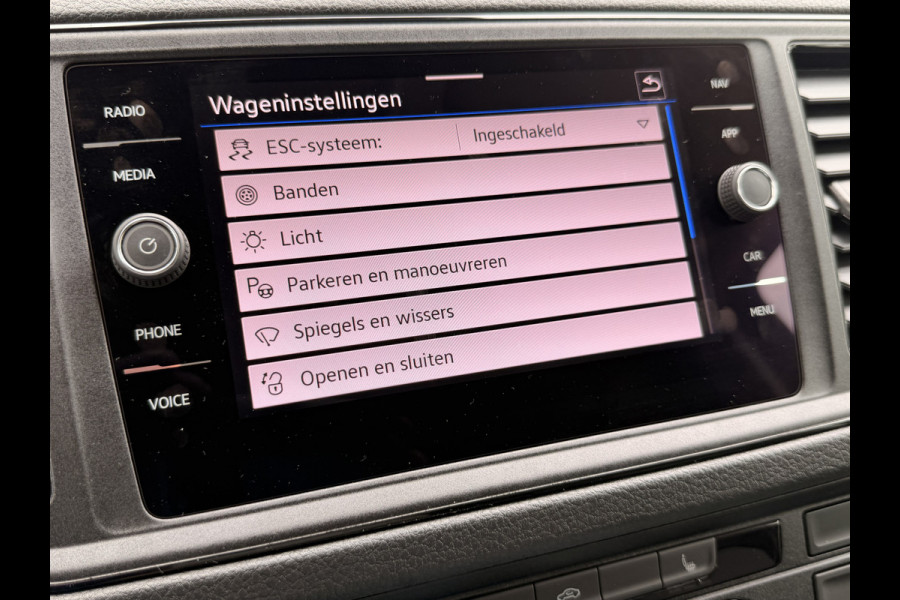 Volkswagen Crafter 35 2.0 TDI L3H3 Exclusive | Automaat | Executive Plus | LED | Camera | Trekhaak + opstap | ACC | Stuur & stoelverwarming | App-connect |