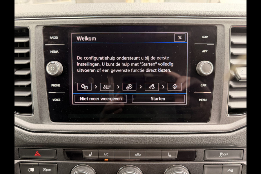 Volkswagen Crafter 35 2.0 TDI L3H3 Exclusive | Automaat | Executive Plus | LED | Camera | Trekhaak + opstap | ACC | Stuur & stoelverwarming | App-connect |