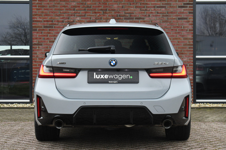 BMW 3 Serie Touring 330e xDrive M-Sport Pro Pano Trekh El-zetels 360 HUD Adp-onderstel