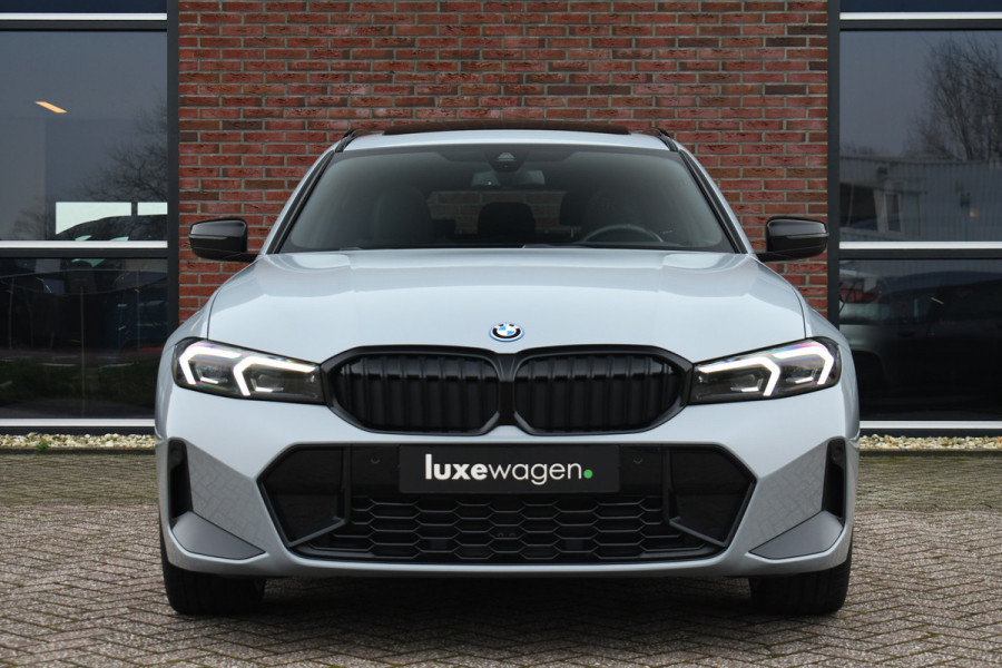 BMW 3 Serie Touring 330e xDrive M-Sport Pro Pano Trekh El-zetels 360 HUD Adp-onderstel