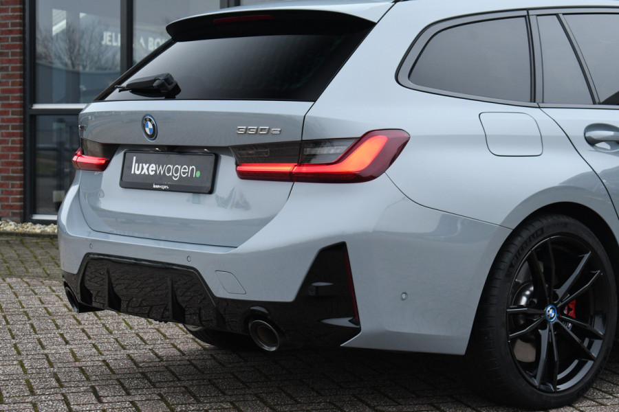 BMW 3 Serie Touring 330e xDrive M-Sport Pro Pano Trekh El-zetels 360 HUD Adp-onderstel