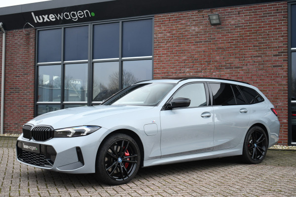 BMW 3 Serie Touring 330e xDrive M-Sport Pro Pano Trekh El-zetels 360 HUD Adp-onderstel