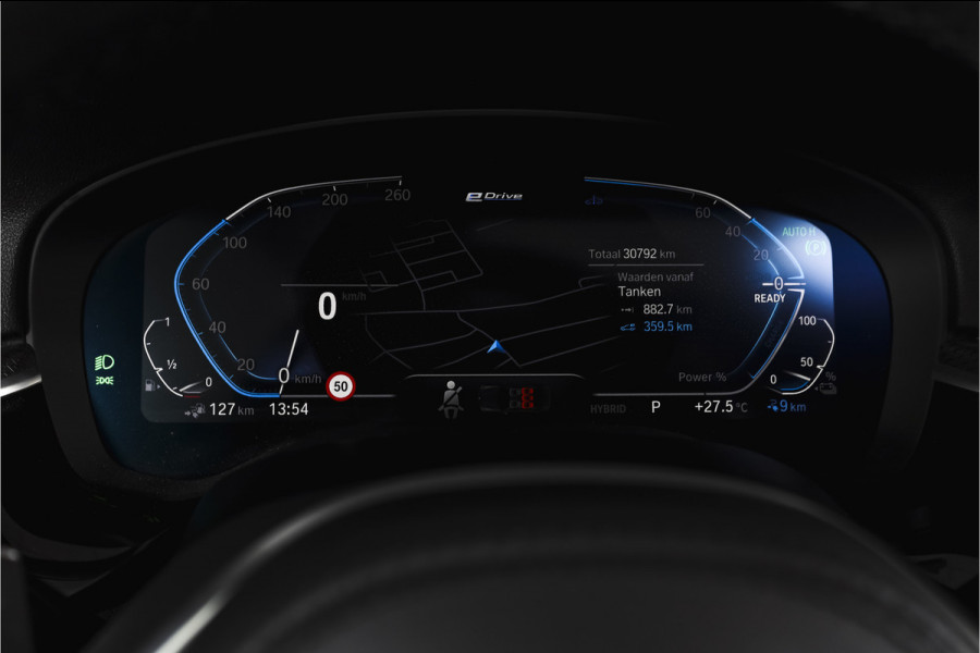 BMW 5 Serie Touring 530e Business Edition Plus | M-Sport | Shadow Line | S/K-Panodak | Laser | Head-Up | Elek. Trekhaak | Stoelverw. | Camera | NAV+App. Connect | ECC | Elek. Klep | LM 19" |