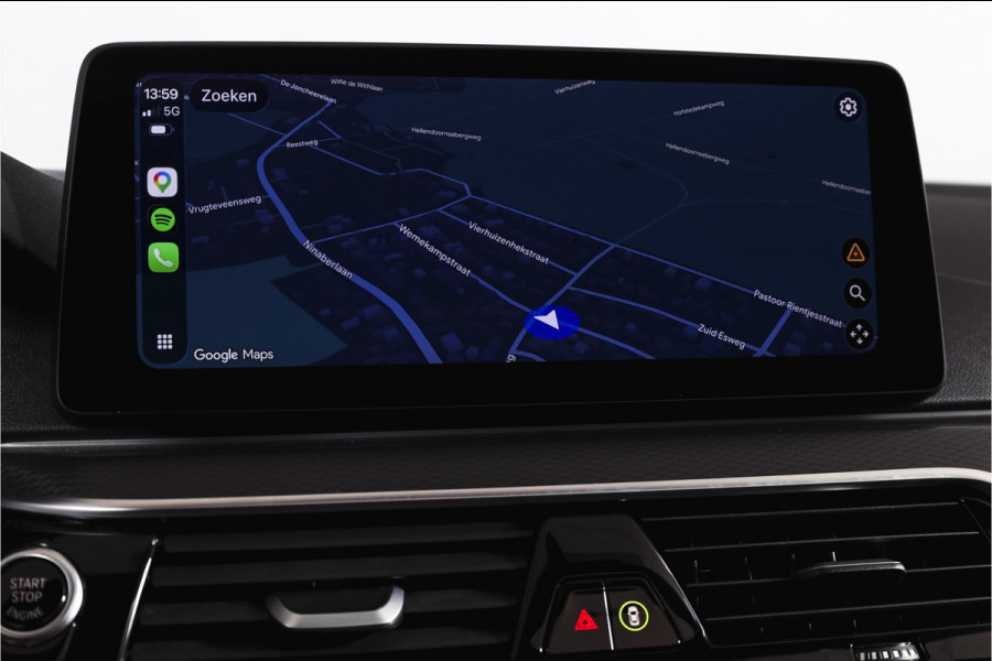 BMW 5 Serie Touring 530e Business Edition Plus | M-Sport | Shadow Line | S/K-Panodak | Laser | Head-Up | Elek. Trekhaak | Stoelverw. | Camera | NAV+App. Connect | ECC | Elek. Klep | LM 19" |