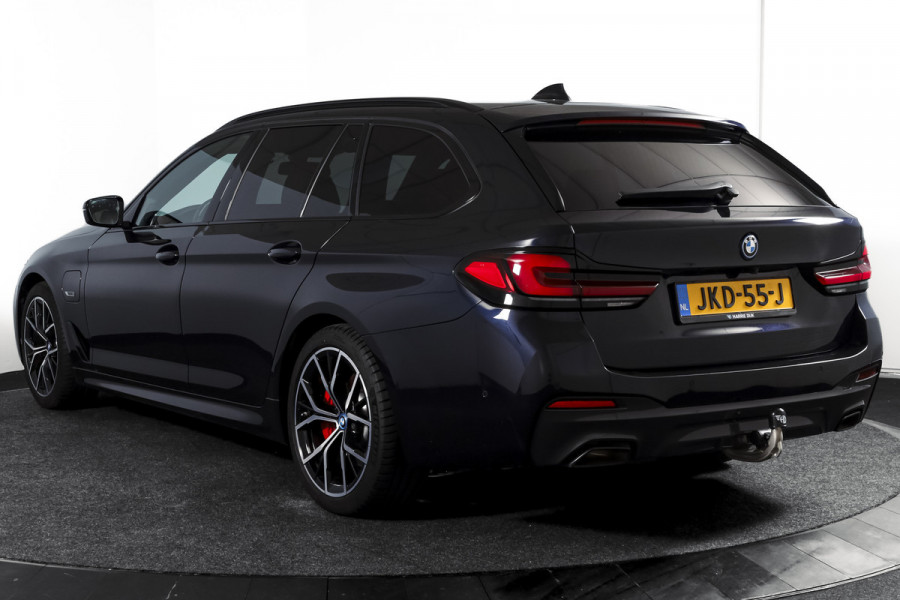 BMW 5 Serie Touring 530e Business Edition Plus | M-Sport | Shadow Line | S/K-Panodak | Laser | Head-Up | Elek. Trekhaak | Stoelverw. | Camera | NAV+App. Connect | ECC | Elek. Klep | LM 19" |