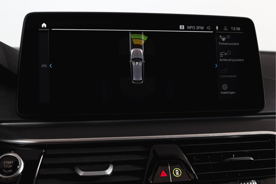 BMW 5 Serie Touring 530e Business Edition Plus | M-Sport | Shadow Line | S/K-Panodak | Laser | Head-Up | Elek. Trekhaak | Stoelverw. | Camera | NAV+App. Connect | ECC | Elek. Klep | LM 19" |