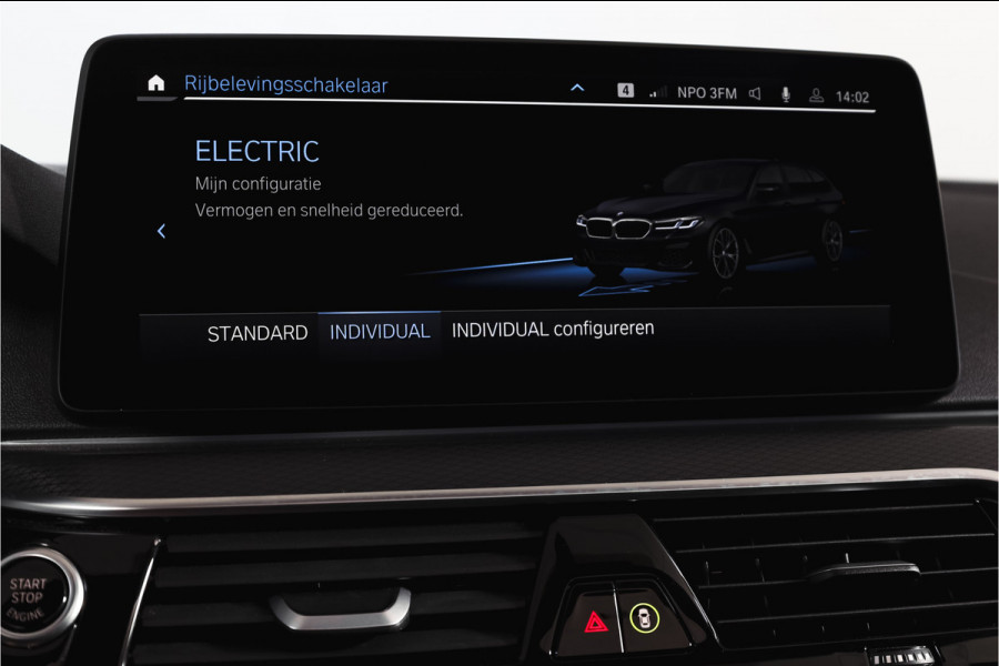 BMW 5 Serie Touring 530e Business Edition Plus | M-Sport | Shadow Line | S/K-Panodak | Laser | Head-Up | Elek. Trekhaak | Stoelverw. | Camera | NAV+App. Connect | ECC | Elek. Klep | LM 19" |
