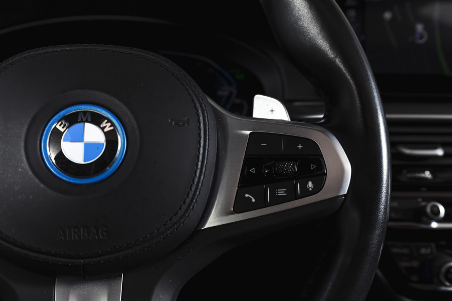 BMW 5 Serie Touring 530e Business Edition Plus | M-Sport | Shadow Line | S/K-Panodak | Laser | Head-Up | Elek. Trekhaak | Stoelverw. | Camera | NAV+App. Connect | ECC | Elek. Klep | LM 19" |