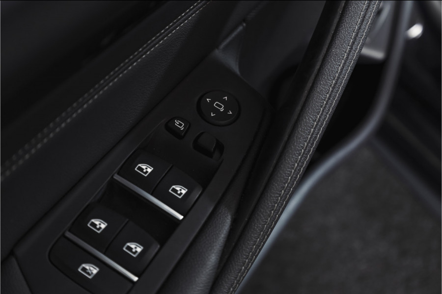 BMW 5 Serie Touring 530e Business Edition Plus | M-Sport | Shadow Line | S/K-Panodak | Laser | Head-Up | Elek. Trekhaak | Stoelverw. | Camera | NAV+App. Connect | ECC | Elek. Klep | LM 19" |