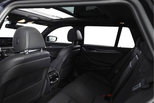 BMW 5 Serie Touring 530e Business Edition Plus | M-Sport | Shadow Line | S/K-Panodak | Laser | Head-Up | Elek. Trekhaak | Stoelverw. | Camera | NAV+App. Connect | ECC | Elek. Klep | LM 19" |