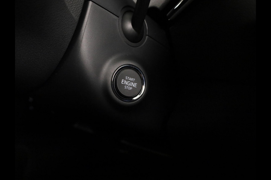 Škoda Karoq 1.5 TSI ACT Business Edition Ultimate | Trekhaak | Stoel- en stuurverwarming | Adaptive cruise control | lichtemetalen velgen 18" |