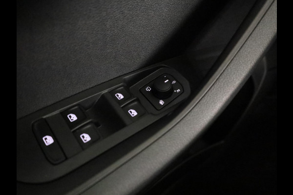 Škoda Karoq 1.5 TSI ACT Business Edition Ultimate | Trekhaak | Stoel- en stuurverwarming | Adaptive cruise control | lichtemetalen velgen 18" |
