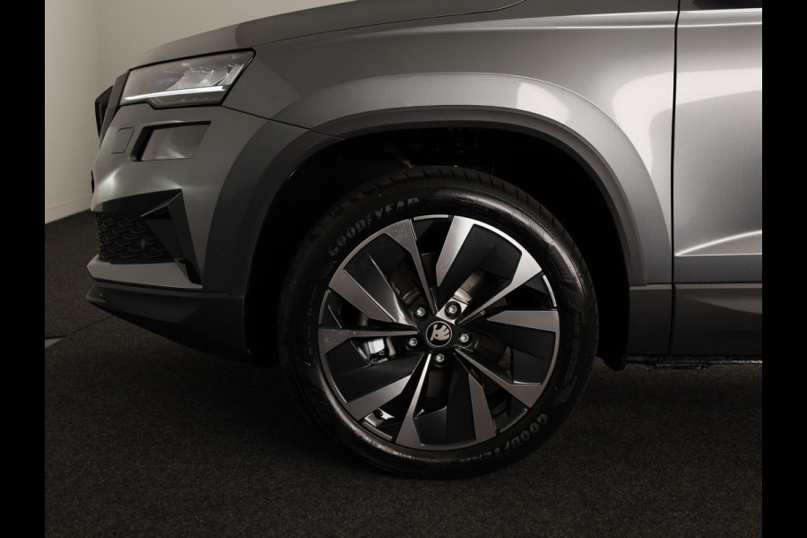 Škoda Karoq 1.5 TSI ACT Business Edition Ultimate | Trekhaak | Stoel- en stuurverwarming | Adaptive cruise control | lichtemetalen velgen 18" |