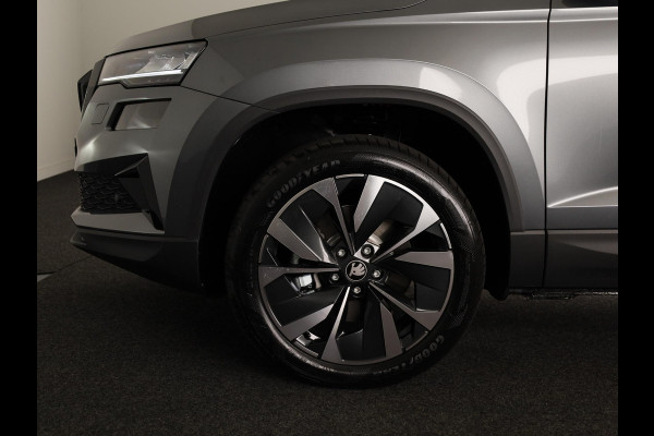 Škoda Karoq 1.5 TSI ACT Business Edition Ultimate | Trekhaak | Stoel- en stuurverwarming | Adaptive cruise control | lichtemetalen velgen 18" |