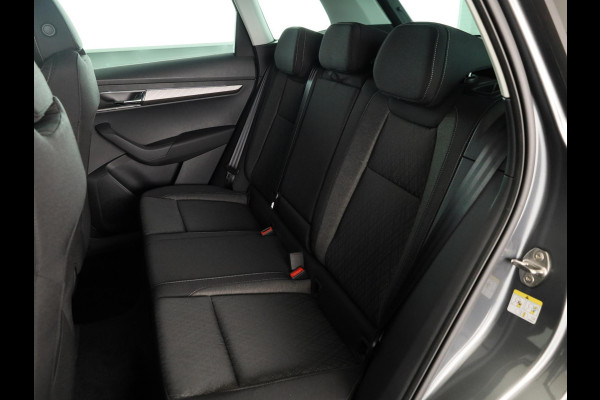 Škoda Karoq 1.5 TSI ACT Business Edition Ultimate | Trekhaak | Stoel- en stuurverwarming | Adaptive cruise control | lichtemetalen velgen 18" |