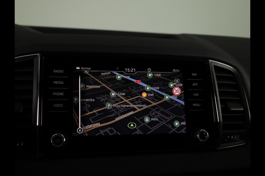 Škoda Karoq 1.5 TSI ACT Business Edition Ultimate Travel assist pakket | Virtual Pedal | Winterpakket | Trekhaak |