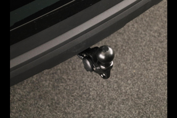 Škoda Karoq 1.5 TSI ACT Business Edition Ultimate Travel assist pakket | Virtual Pedal | Winterpakket | Trekhaak |