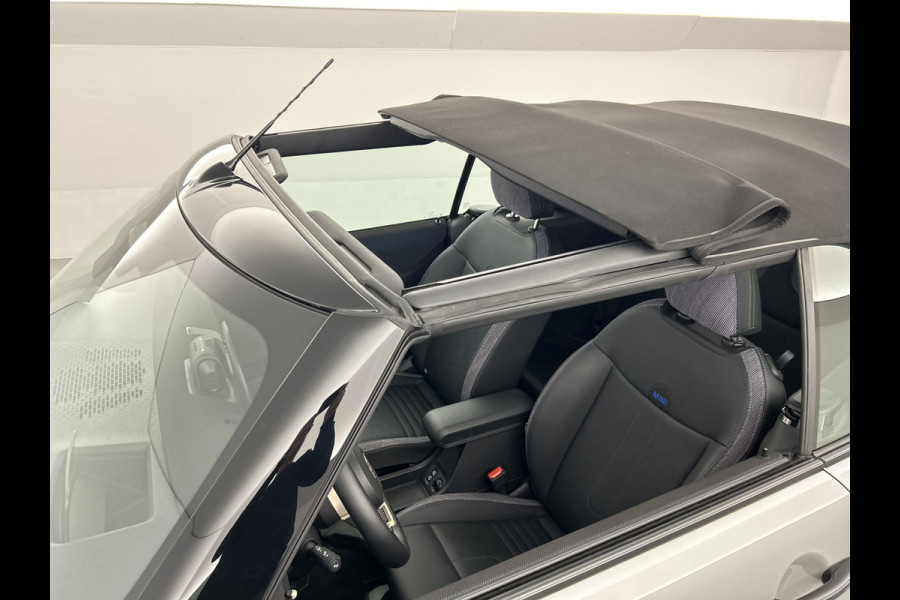 MINI Cabrio 2.0 164 PK Cooper Favoured Sportstoel/Head-Up Display/18'LMV