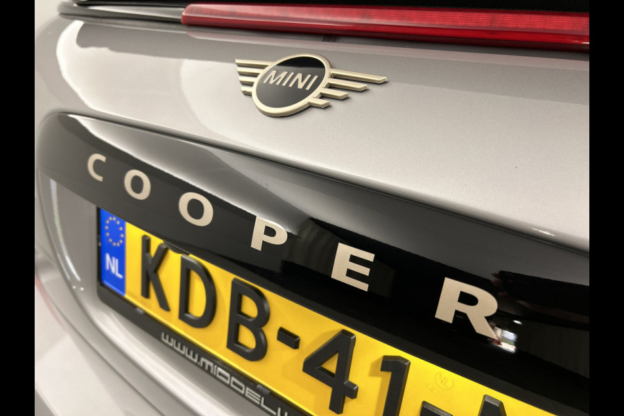MINI Cabrio 2.0 164 PK Cooper Favoured Sportstoel/Head-Up Display/18'LMV