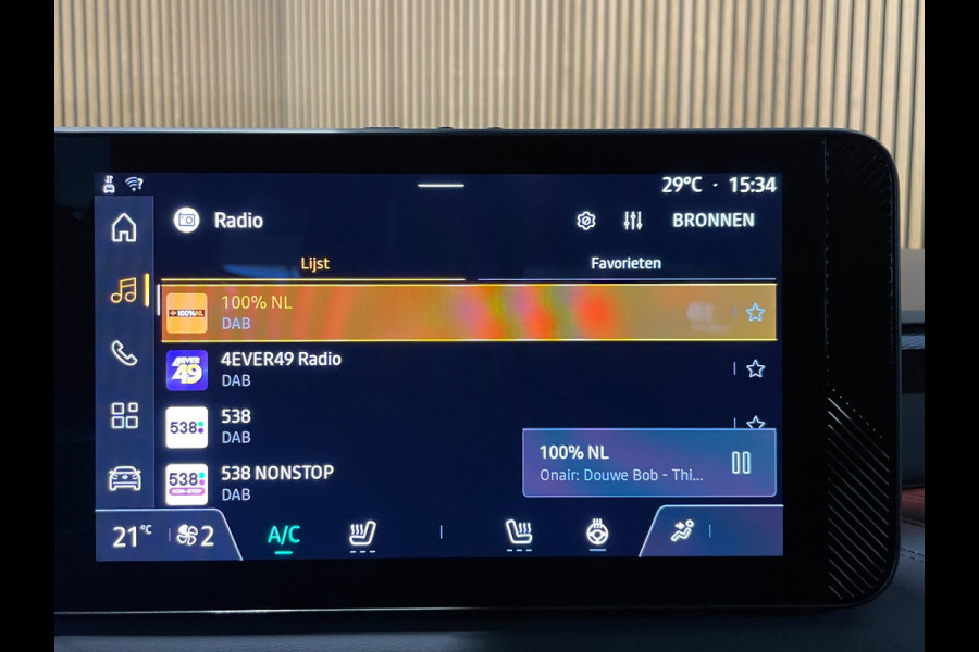 Nissan Micra EVOLVE 52 kWh|413 KM WLTP|GROTE ACCU|ACC|CAMERA|CARPLAY|PDC V+A|STOEL+STUURVERWARMING|NIEUWSTAAT|NAP|NL-AUTO|MARGE|