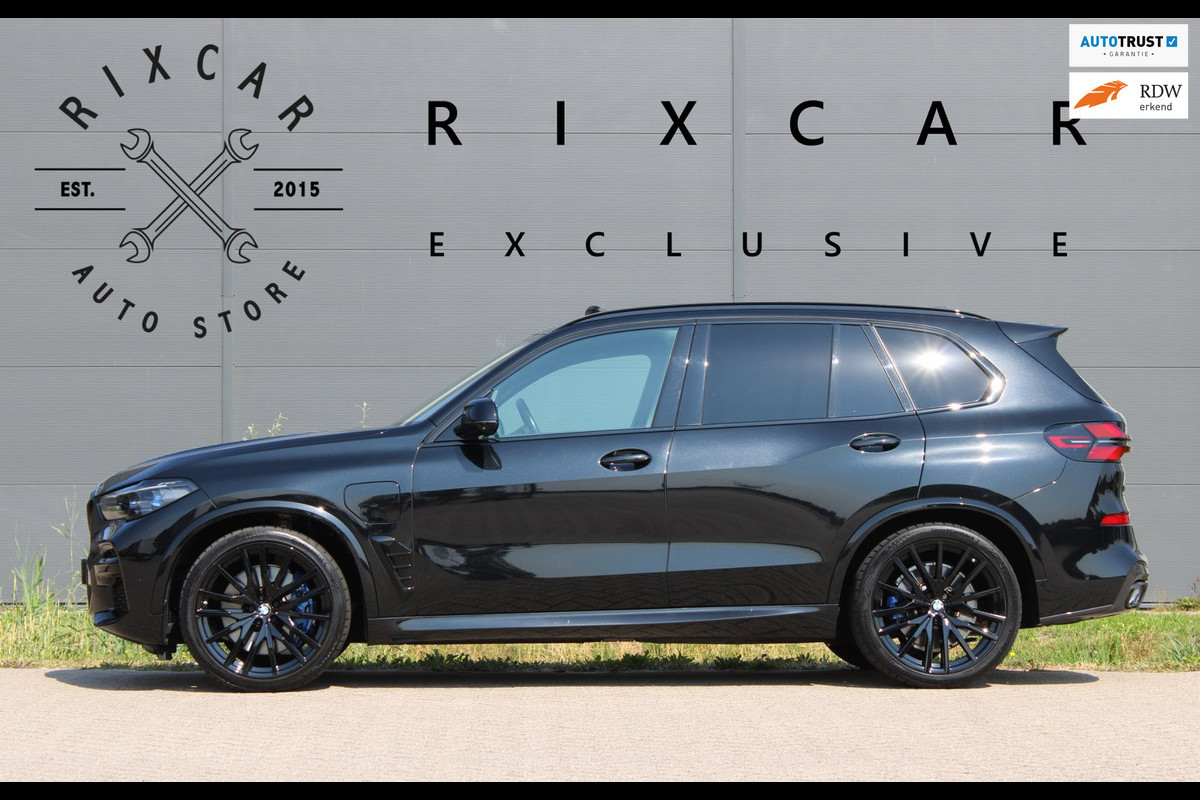 BMW X5 XDrive45e High Executive M Sport 4WielSturing Luchtvering HUD H&K 22INCH