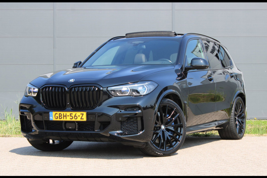 BMW X5 XDrive45e High Executive M Sport 4WielSturing Luchtvering HUD H&K 22INCH