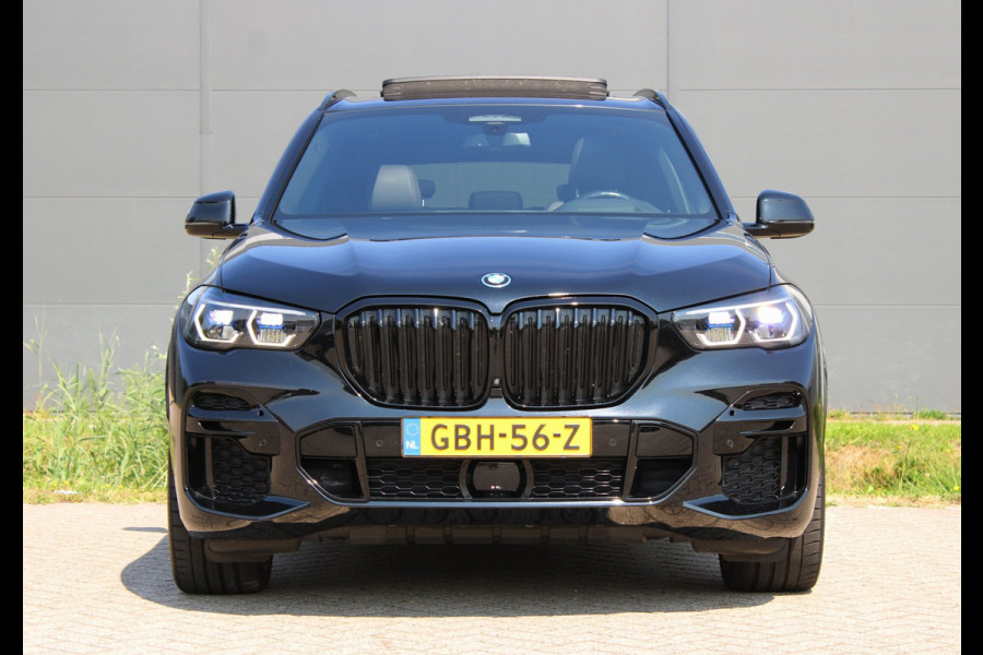 BMW X5 XDrive45e High Executive M Sport 4WielSturing Luchtvering HUD H&K 22INCH
