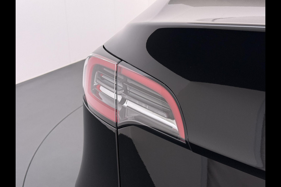 Tesla Model Y Long Range AWD 75 kWh SOH 95% | UNIEKE KM-STAND 37.000 KM | HW3/FSD3 | TESLA FABRIEKSGARANTIE T/M 04-2028 OF 80.000 KM | GARANTIE OP HOOGVOLTACCU & AANDRIJFLIJN T/M 04-2032 OF 192.000 KM |
