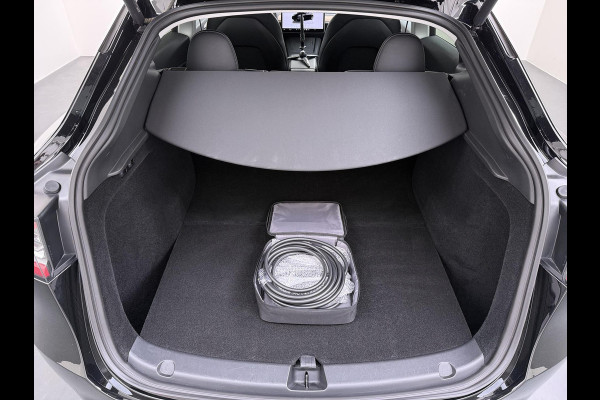 Tesla Model Y Long Range AWD 75 kWh SOH 95% | UNIEKE KM-STAND 37.000 KM | HW3/FSD3 | TESLA FABRIEKSGARANTIE T/M 04-2028 OF 80.000 KM | GARANTIE OP HOOGVOLTACCU & AANDRIJFLIJN T/M 04-2032 OF 192.000 KM |