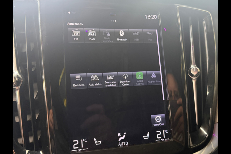 Volvo S60 2.0 B4 Mild Hybrid Inscription | Memory | Camera | Leder | Stoelverwarming | Trekhaak | NAP | NL Auto | BTW