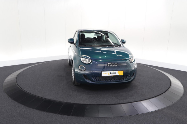 Fiat 500 Urban 42 kWh | 96,9% SOH | 3 Fase Laadfunctie | Camera | Apple Carplay | Parkeersensoren