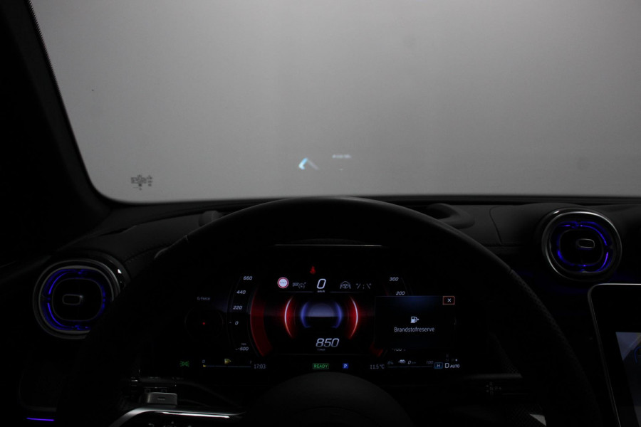 Mercedes-Benz GLC 400e 4MATIC AMG Line PHEV  Navigatie Panorama dak Lederen bekleding Camera Electrisch bedienbare achterklep Trekhaak Adaptive cruise control
