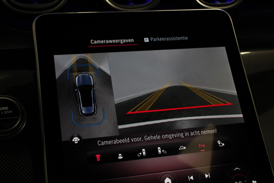 Mercedes-Benz GLC 400e 4MATIC AMG Line PHEV  Navigatie Panorama dak Lederen bekleding Camera Electrisch bedienbare achterklep Trekhaak Adaptive cruise control