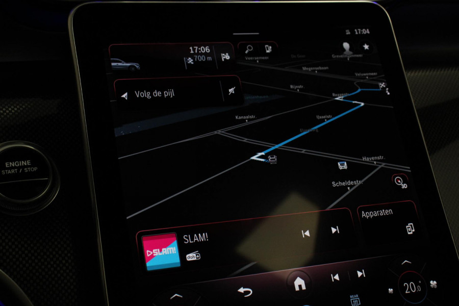 Mercedes-Benz GLC 400e 4MATIC AMG Line PHEV  Navigatie Panorama dak Lederen bekleding Camera Electrisch bedienbare achterklep Trekhaak Adaptive cruise control