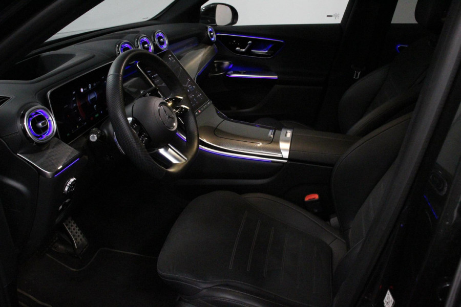 Mercedes-Benz GLC 400e 4MATIC AMG Line PHEV  Navigatie Panorama dak Lederen bekleding Camera Electrisch bedienbare achterklep Trekhaak Adaptive cruise control
