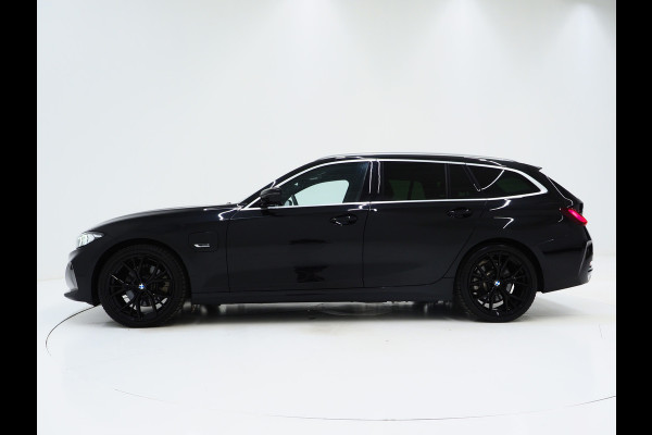 BMW 3 Serie Touring 320e LCI | Sportstoelen | Leder | Sfeerlicht | Dodehoek | Cruise | Stoelverwarming | Carplay