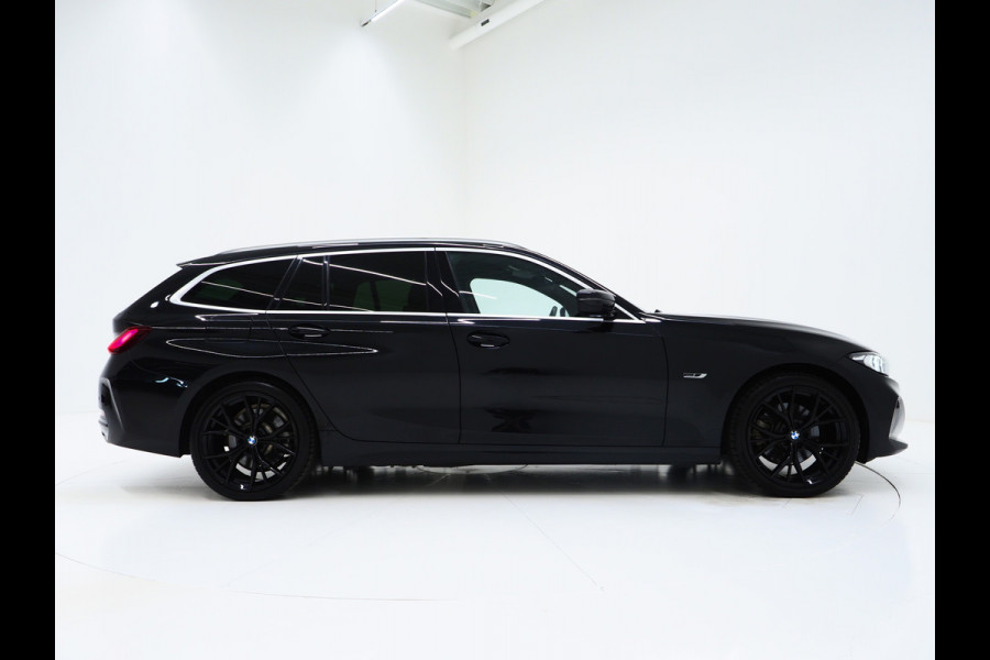 BMW 3 Serie Touring 320e LCI | Sportstoelen | Leder | Sfeerlicht | Dodehoek | Cruise | Stoelverwarming | Carplay