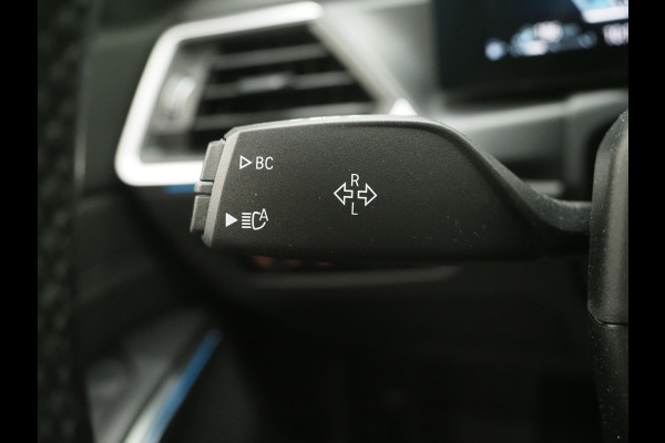 BMW 3 Serie Touring 320e LCI | Sportstoelen | Leder | Sfeerlicht | Dodehoek | Cruise | Stoelverwarming | Carplay