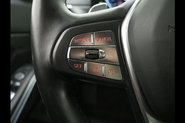 BMW 3 Serie Touring 320e LCI | Sportstoelen | Leder | Sfeerlicht | Dodehoek | Cruise | Stoelverwarming | Carplay