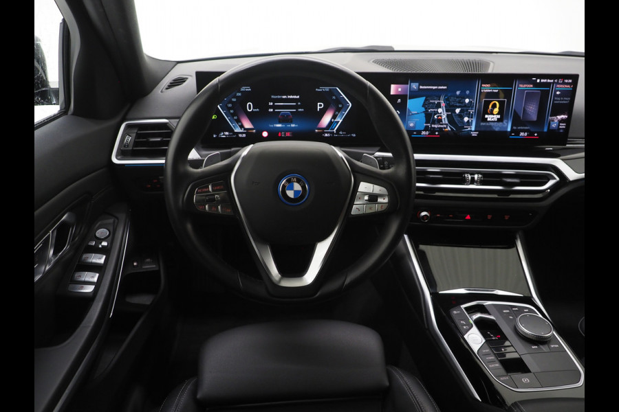 BMW 3 Serie Touring 320e LCI | Sportstoelen | Leder | Sfeerlicht | Dodehoek | Cruise | Stoelverwarming | Carplay